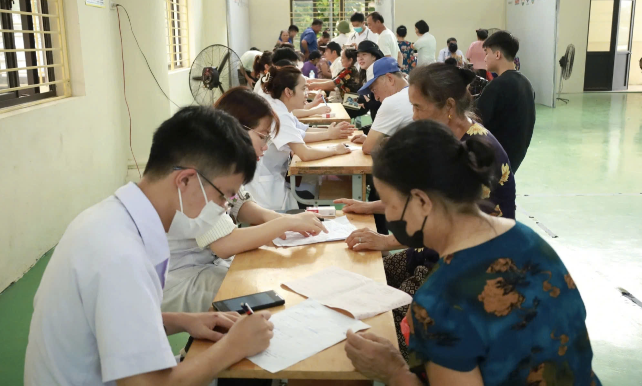 Từ năm 2026, khám sức khỏe định kỳ miễn phí cho nhóm ưu tiên